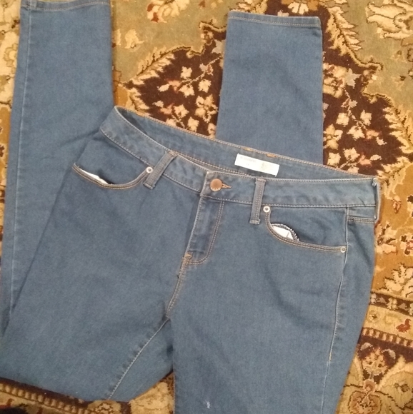 BUNDLE OF WOMANS JEANS/CAPRIS - Picture 4 of 7